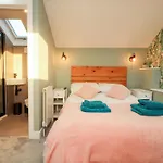 펜션 10 Keekle Terrace 클리터 무어