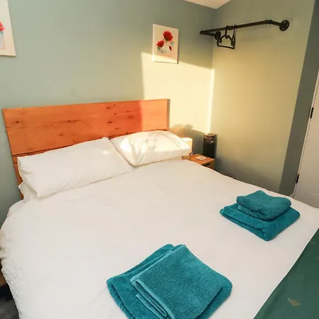 10 Keekle Terrace *