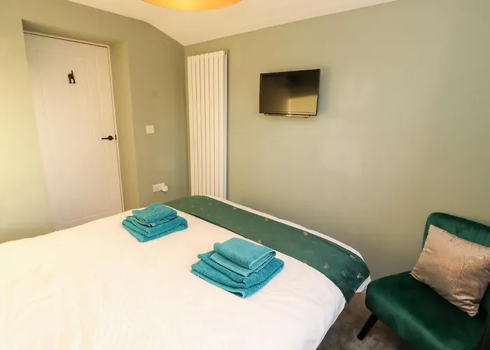 10 Keekle Terrace * Cleator Moor