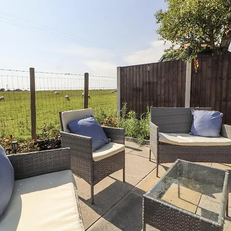 10 Keekle Terrace *